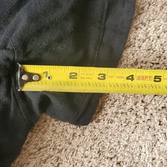 Scalloped Black Shorts - Picture 7 of 7